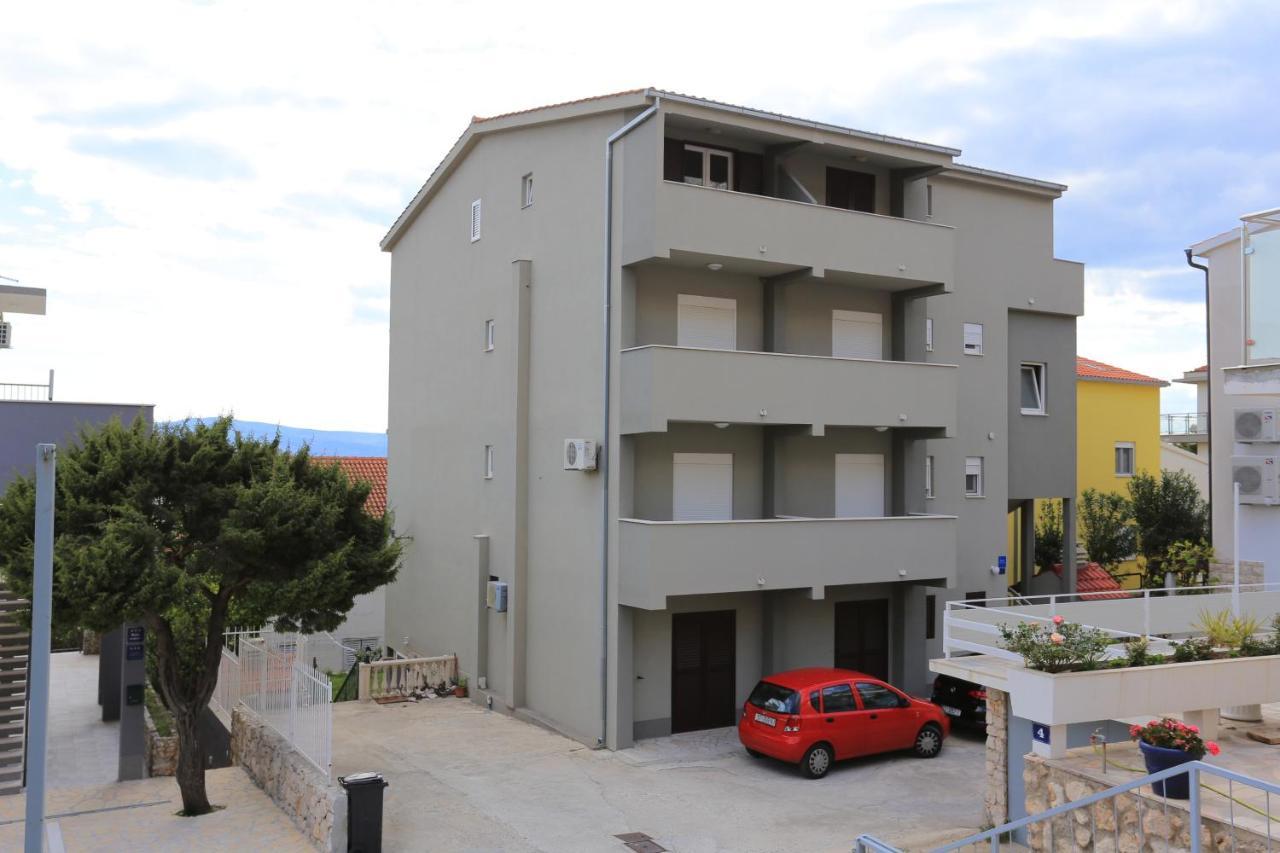 Apartments By The Sea Nemira, Omis - 17039 Tice Exterior foto